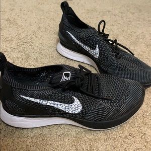 Like new nike air mesh shoes